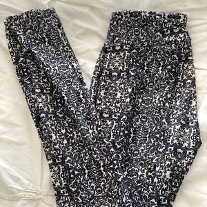 NWOT One Size Lularoe leggings